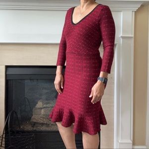 Danny & Nicole Black & Red Flare Hem Sweater Bodycon, M/L